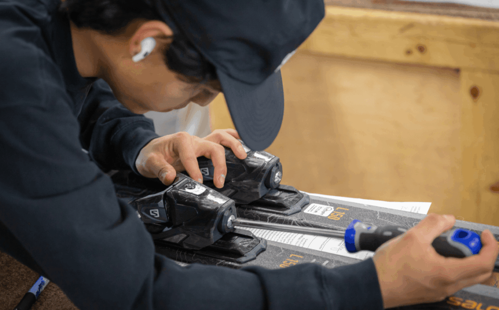 ski and snowboard rentals in glenwood springs